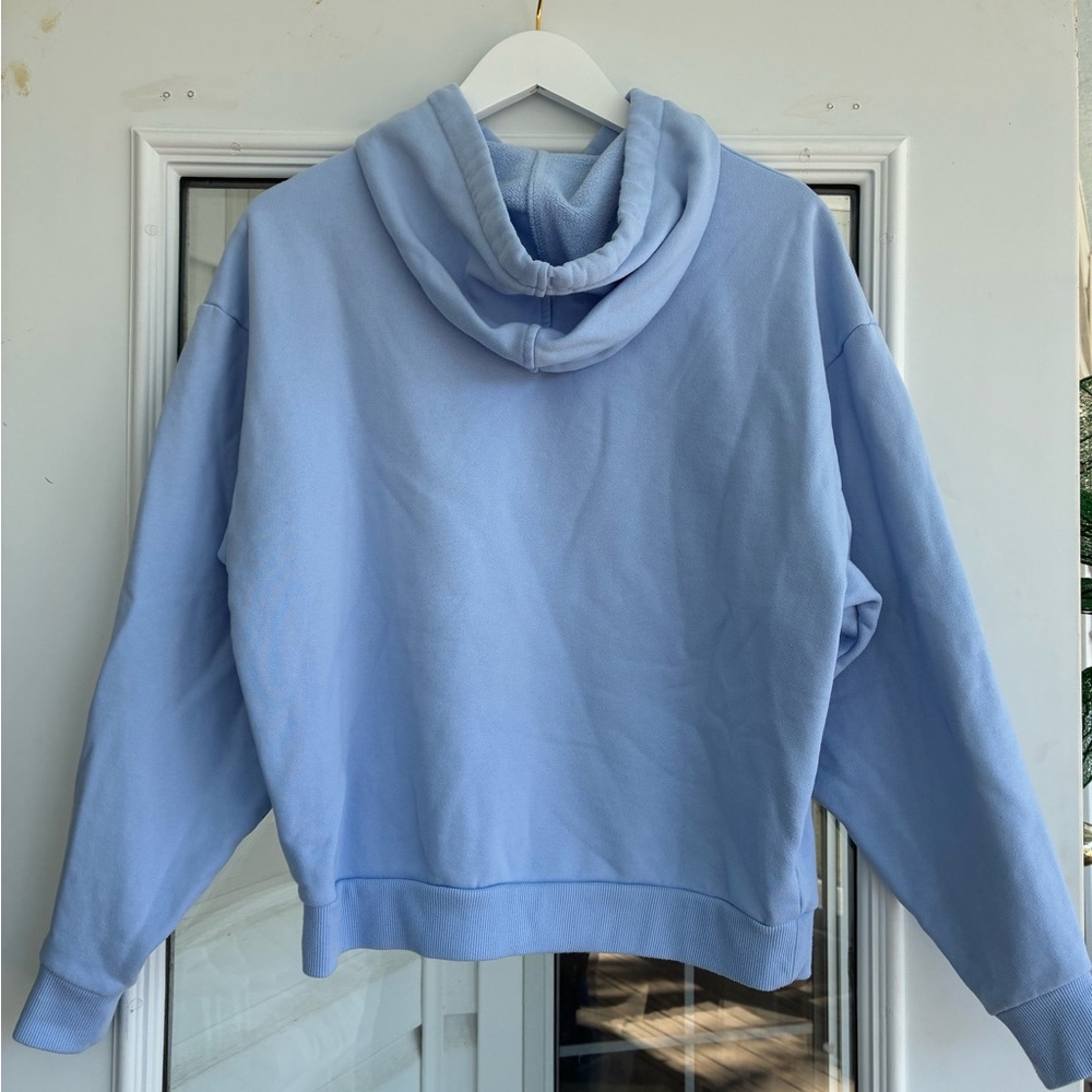ALO Yoga Accolade Relaxed Hoodie in Seashell Blue - Picture 7 of 7